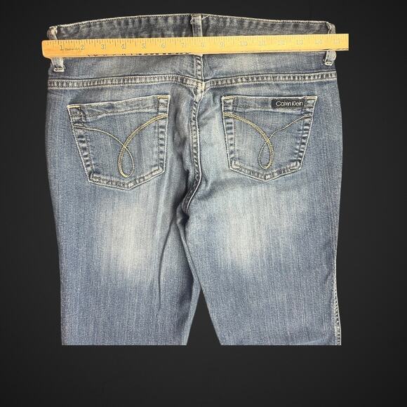 Calvin Klein Jeans Women’s 6 Ultimate Bootcut Light Wash Denim Stretch Mid Rise - Picture 6 of 8
